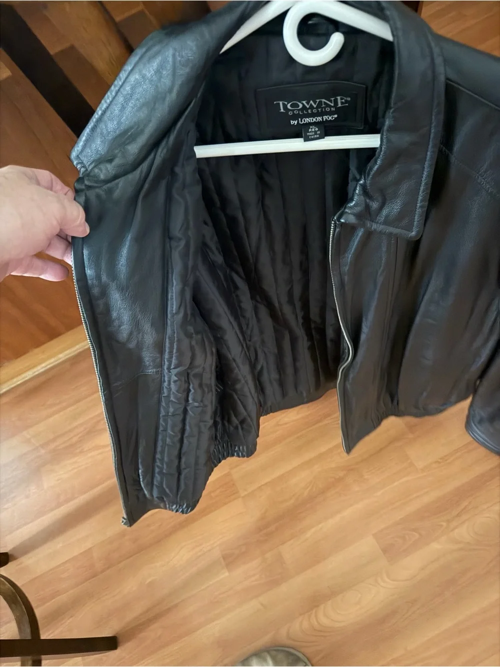 London Fog Black Leather Bomber Jacket - Classic Men's Outerwear